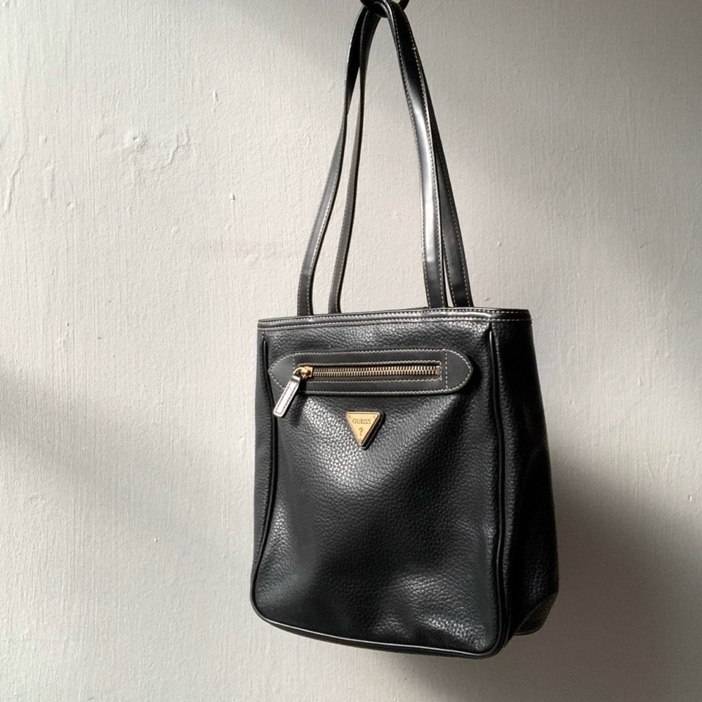 Vintage Guess pebbled leather black shoulder bag purse